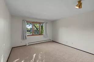 4380 Brookside Ct, Edina, MN 55436 - Photo 8