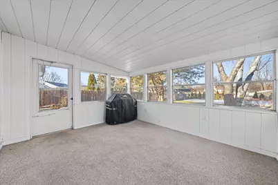 8145 Henslowe Avenue S, Cottage Grove, MN 55016 - Photo 8