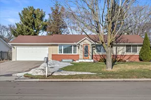 8145 Henslowe Ave S, Cottage Grove, MN 55016 - Photo 1