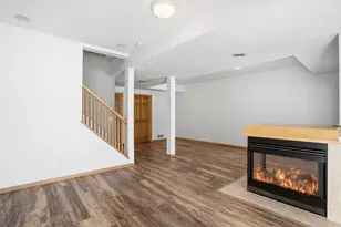 1971 Andrew Ct, Chanhassen, MN 55317 - Photo 36
