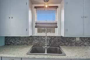 134 W University St, Owatonna, MN 55060 - Photo 8