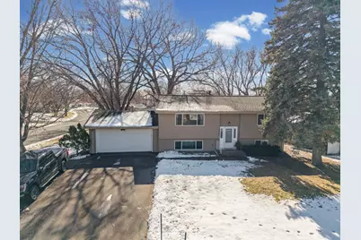 8401 50th Avenue N, New Hope, MN 55428 - Photo 2