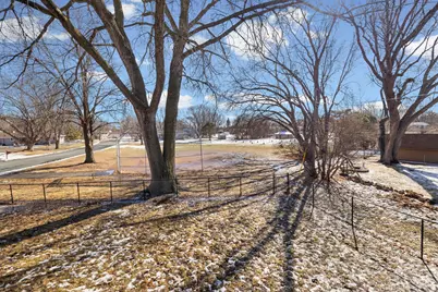 8401 50th Avenue N, New Hope, MN 55428 - Photo 40
