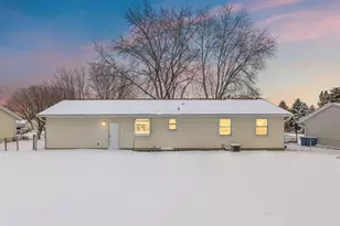 15493 Dresden Trail, Apple Valley, MN 55124 - Photo 4