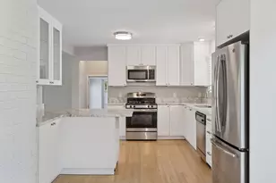 2423 Mt View Ave, Minneapolis, MN 55405 - Photo 2