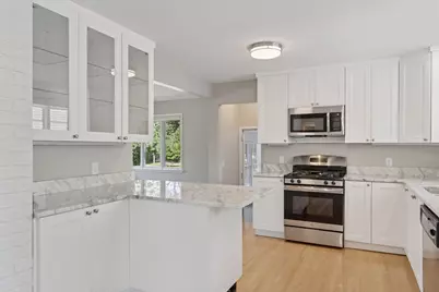 2423 Mount View Avenue, Minneapolis, MN 55405 - Photo 4