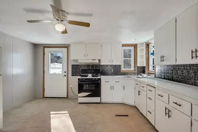 1004 E Main Street, Caledonia, MN 55921 - Photo 18