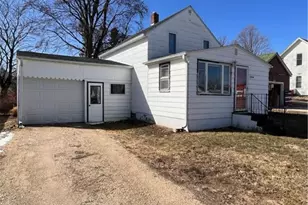 1004 E Main St, Caledonia, MN 55921 - Photo 2