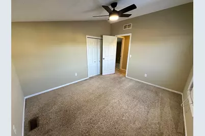 629 Oak Street SE, Minneapolis, MN 55414 - Photo 18