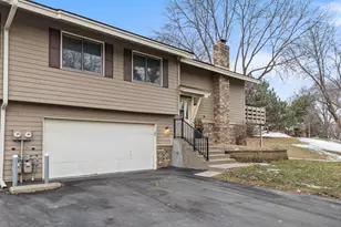 11208 Vessey Cir, Bloomington, MN 55437 - Photo 46