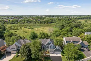 7424 Moccasin Trail, Chanhassen, MN 55317 - Photo 2