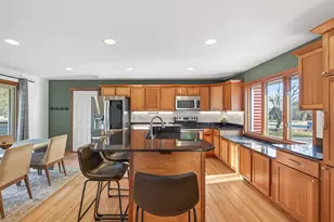 900 Sunset Dr S, Minnetonka, MN 55305 - Photo 8