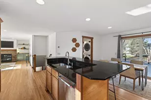 900 Sunset Dr S, Minnetonka, MN 55305 - Photo 10