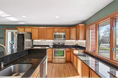 900 Sunset Drive S, Minnetonka, MN 55305 - Photo 10