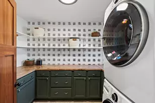 900 Sunset Dr S, Minnetonka, MN 55305 - Photo 16