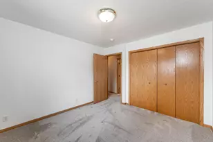 811 Burton Ln, Fairmont, MN 56031 - Photo 22