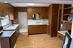 614 Jackson St, Anoka, MN 55303 - Photo 2