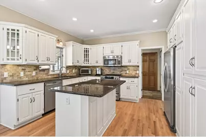 2536 Bridle Creek Trail, Chanhassen, MN 55317 - Photo 18