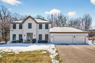 2536 Bridle Creek Trail, Chanhassen, MN 55317 - Photo 54