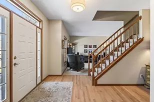 2536 Bridle Creek Trail, Chanhassen, MN 55317 - Photo 4