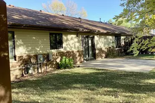 1823 Lakewood Ave, Albert Lea, MN 56007 - Photo 2