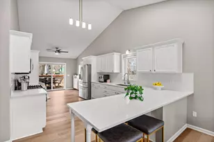 950 Lake Susan Dr, Chanhassen, MN 55317 - Photo 10