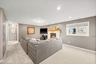 950 Lake Susan Dr, Chanhassen, MN 55317 - Photo 22