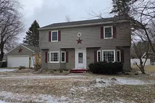 405 Clary Street W, Worthington, MN 56187 - Photo 1