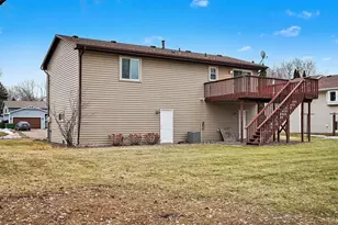 10216 Erskin St NE, Circle Pines, MN 55014 - Photo 24