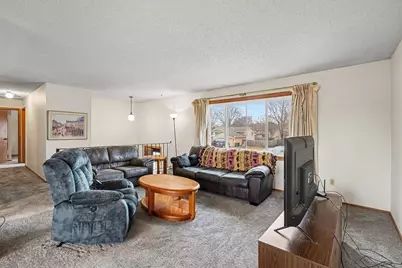 10216 Erskin Street NE, Circle Pines, MN 55014 - Photo 4