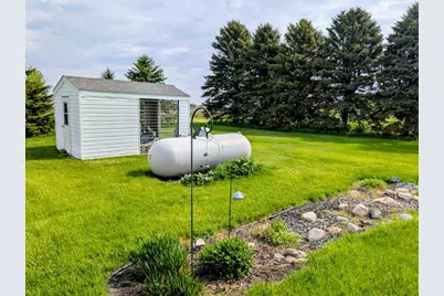 3030 60th Avenue NW, Montevideo, MN 56265 - Photo 74