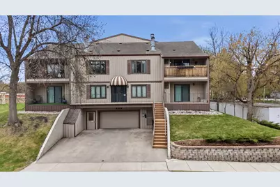 326 10th Avenue S #2, Fargo,  58103 - Photo 1