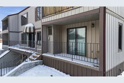 326 10th Avenue S #2, Fargo,  58103 - Photo 4