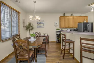 2066 Mockingbird Ave, Shakopee, MN 55379 - Photo 6