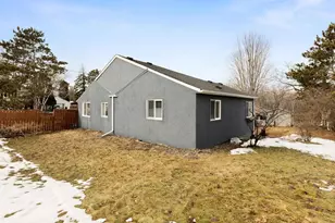 2864 Aglen St, Roseville, MN 55113 - Photo 24