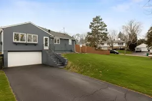 2864 Aglen St, Roseville, MN 55113 - Photo 1