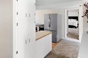 2864 Aglen St, Roseville, MN 55113 - Photo 8