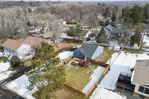 2864 Aglen St, Roseville, MN 55113 - Photo 26