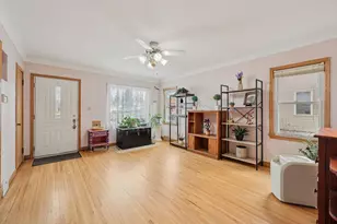 896 Jessamine Ave E, Saint Paul, MN 55106 - Photo 2