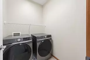 5039 Merrimac Ct N, Plymouth, MN 55446 - Photo 6