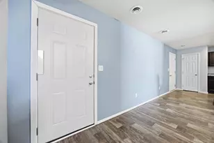 4304 Estate Dr S, Fargo, ND 58104 - Photo 4