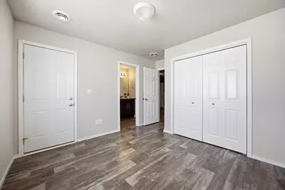 4304 Estate Drive S, Fargo, ND 58104 - Photo 12