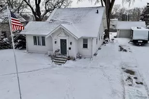 817 W Lincoln Ave, Fergus Falls, MN 56537 - Photo 2