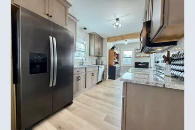 817 W Lincoln Avenue, Fergus Falls, MN 56537 - Photo 14