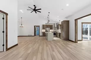 1422 Creekwood Dr, New Richmond, WI 54017 - Photo 32