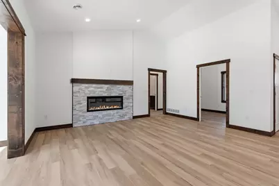 1422 Creekwood Drive, New Richmond, WI 54017 - Photo 12