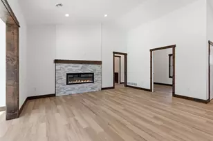 1422 Creekwood Dr, New Richmond, WI 54017 - Photo 12