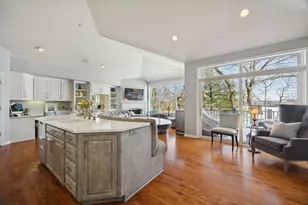 550 Waycliffe Dr N, Wayzata, MN 55391 - Photo 22