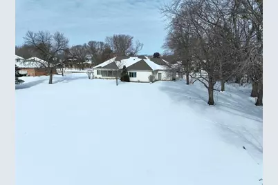 417 Golf Terrace, Litchfield, MN 55355 - Photo 32