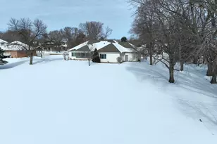 417 Golf Terrace, Litchfield, MN 55355 - Photo 32